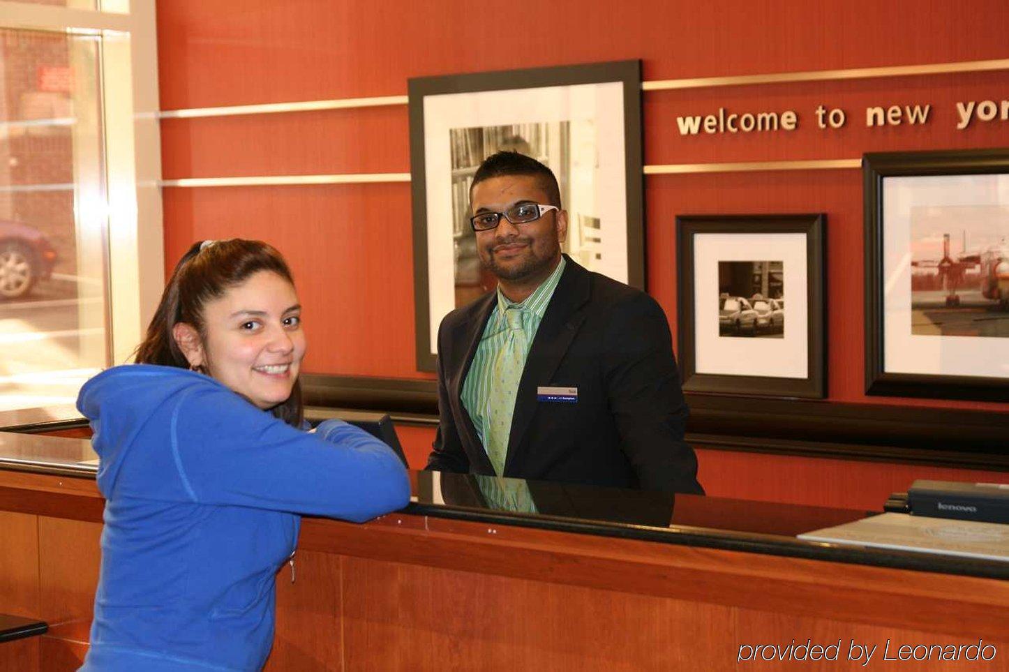 Hampton Inn New York - LaGuardia Airport Interior foto