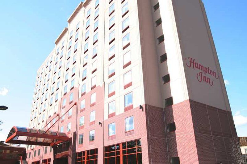 Hampton Inn New York - LaGuardia Airport Exterior foto